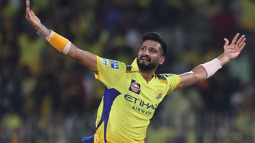 खलील अहमद चोटिल, CSK को बड़ा झटका, ये 3 खिलाड़ी बन सकते हैं रिप्लेसमेंट