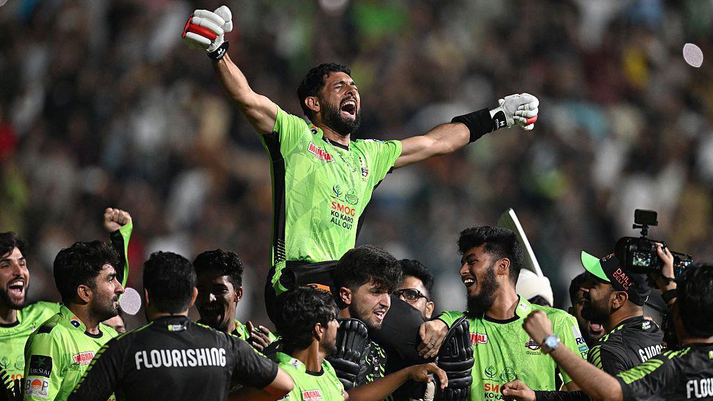 PSL 2026 अंक तालिका: पेशावर ज़ल्मी का दबदबा और प्लेऑफ की रोमांचक जंग