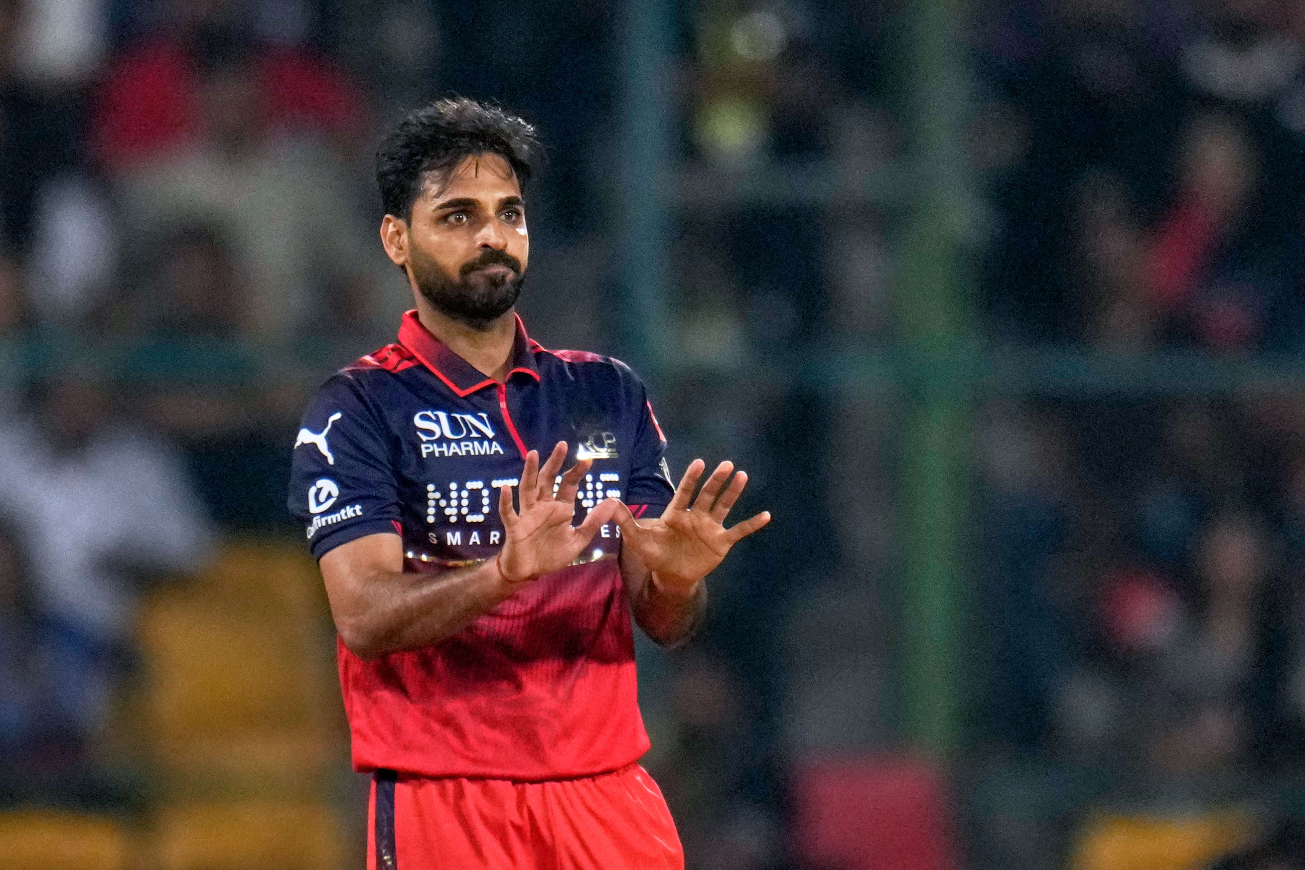 आईपीएल 2026 पर्पल कैप: 'स्विंग किंग' भुवनेश्वर कुमार की बादशाहत बरकरार