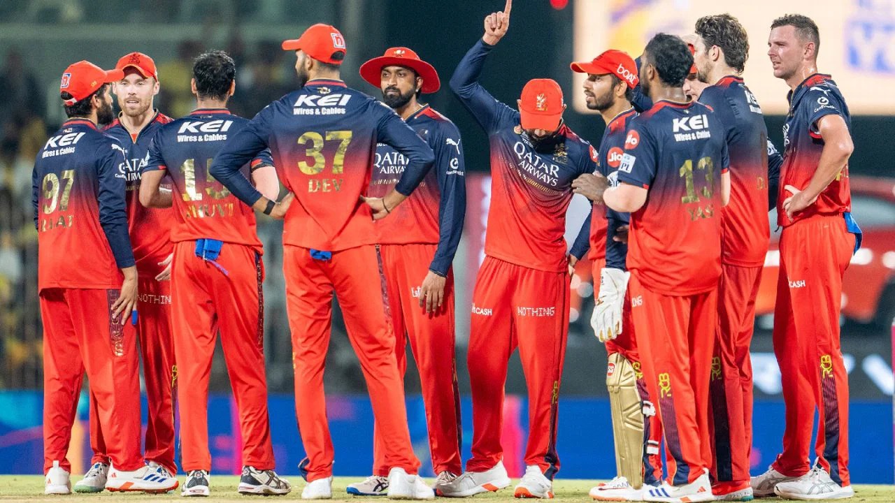 IPLలో పేర్ల మార్పులు: ఆర్‌సీబీ నుంచి ఢిల్లీ క్యాపిటల్స్ వరకు పూర్తి జాబితా