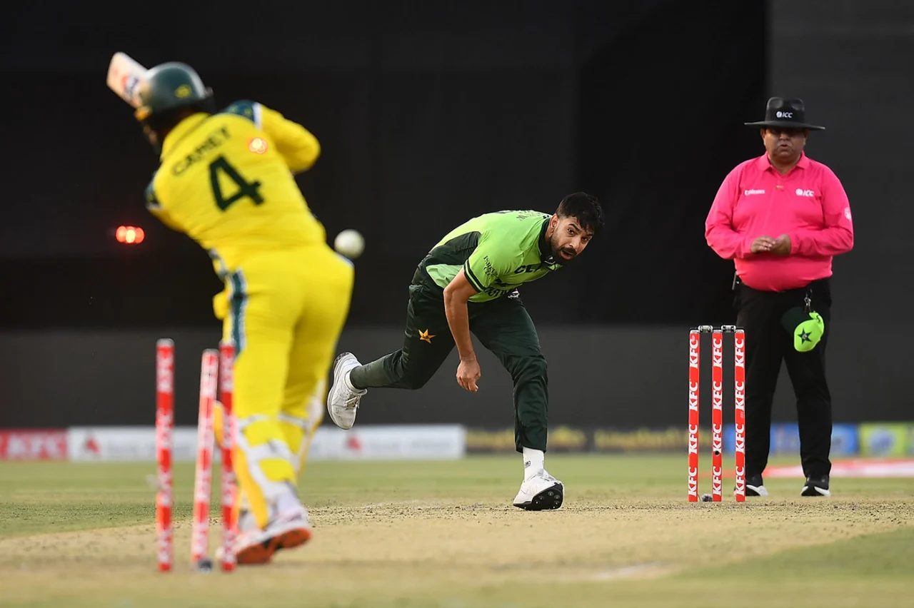 Pakistan bowlers on top as Australia slump to 157 in series decider