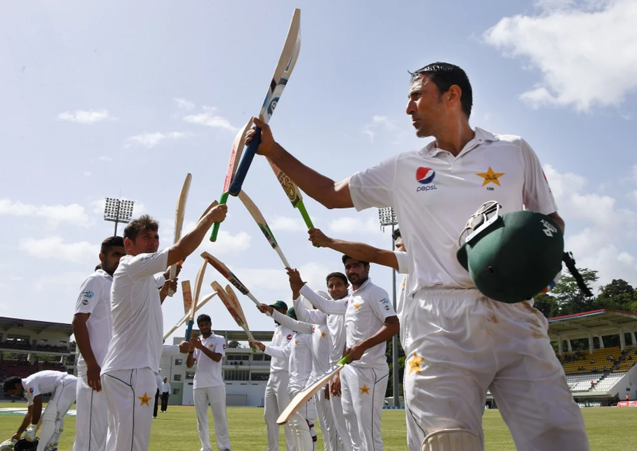 Younis Khan in talks to replace Sarfaraz Ahmed as Pakistan's Test head coach