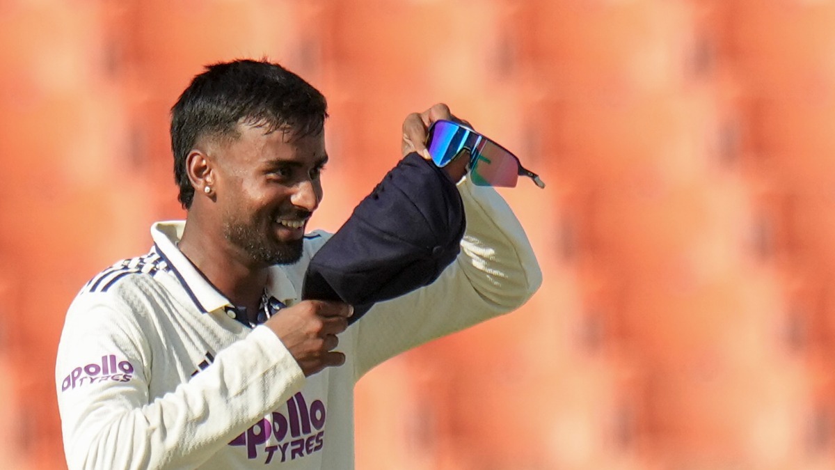 টেস্ট অভিষেকে ইতিহাস গড়লেন মানভ সুথার, আফগানিস্তানের বিরুদ্ধে ছয় উইকেট