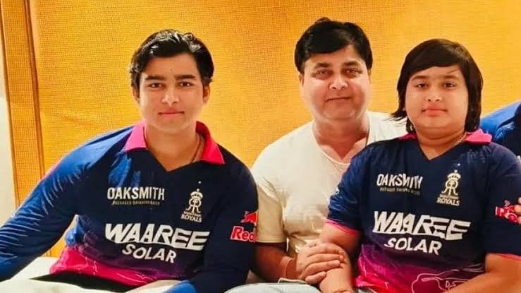 వైభవ్ సూర్యవంశీ తర్వాత మరో సంచలనం అతని తమ్ముడు ఆశీర్వాద్ శతకం