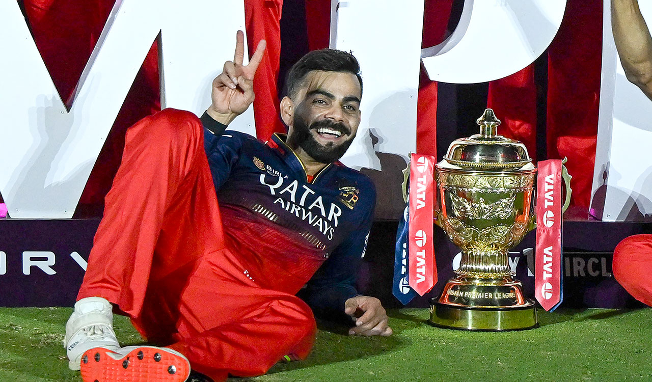 বিরাট কোহলি থাকছেন আরসিবিতে, আগামী চার বছর নিয়ে আত্মবিশ্বাসী কর্তৃপক্ষ