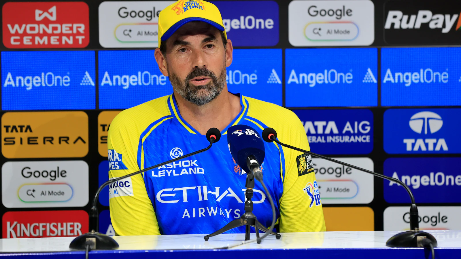 क्या स्टीफन फ्लेमिंग IPL 2027 से पहले CSK छोड़ रहे हैं? चेन्नई सुपर किंग्स के कोच को लेकर बड़ी अपडेट।