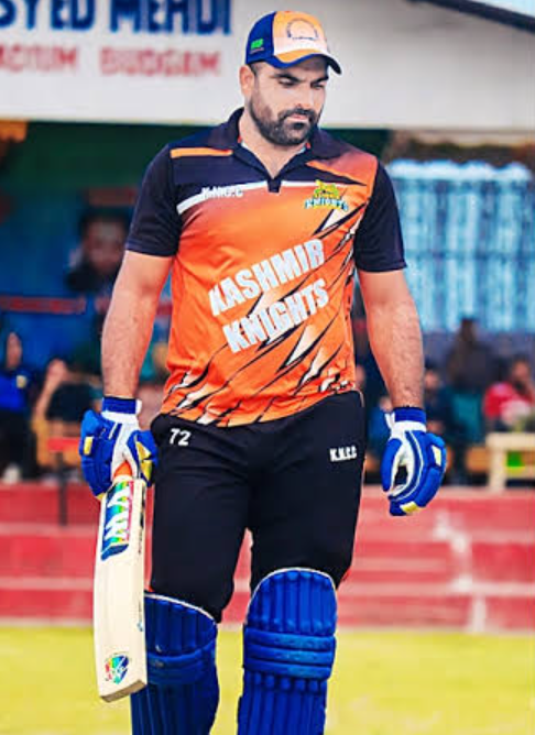 (W2) Manzoor Dar