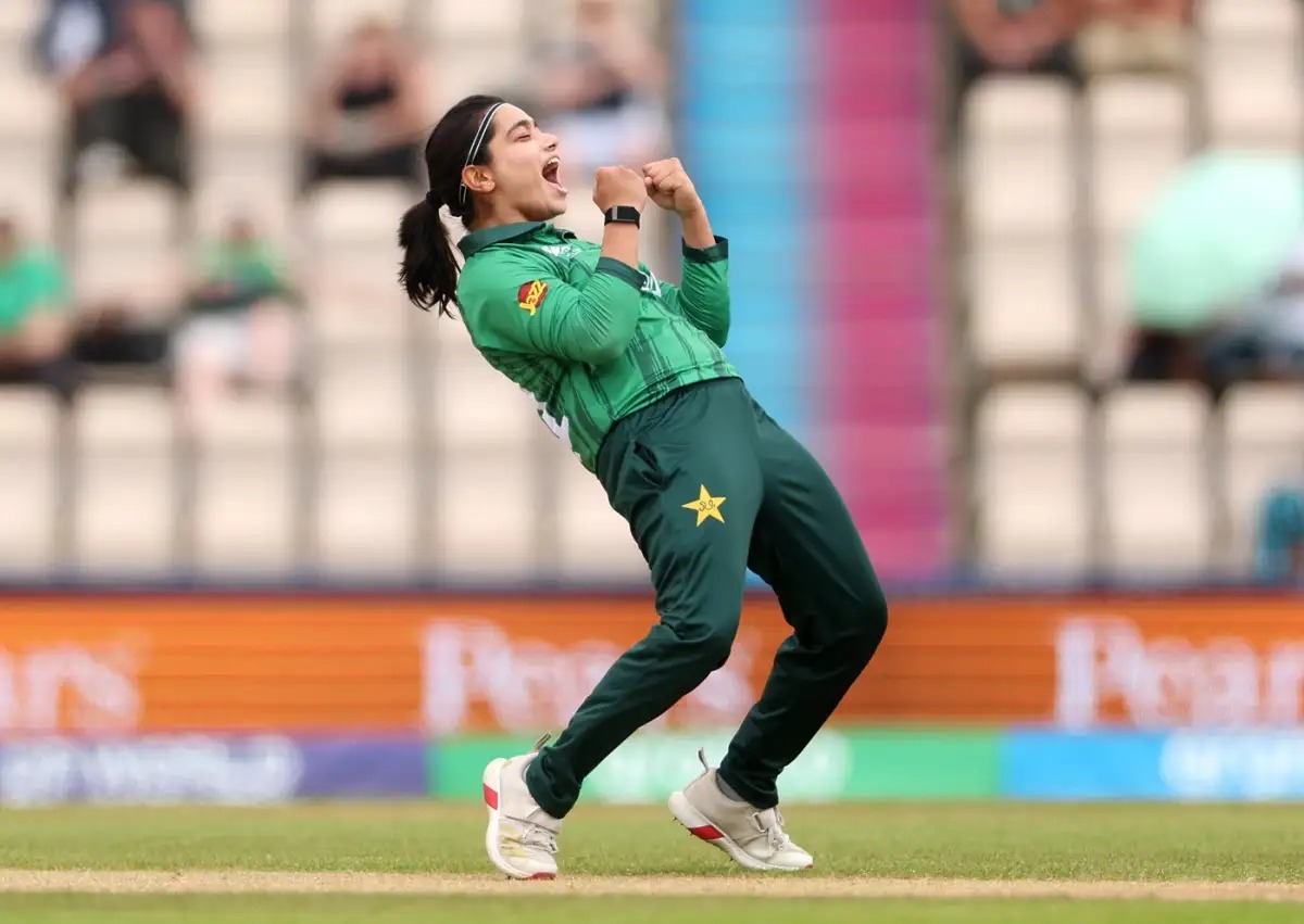 ফাতিমা সানার বিশ্বরেকর্ড: নেদারল্যান্ডসকে উড়িয়ে পাকিস্তানের ঐতিহাসিক জয়