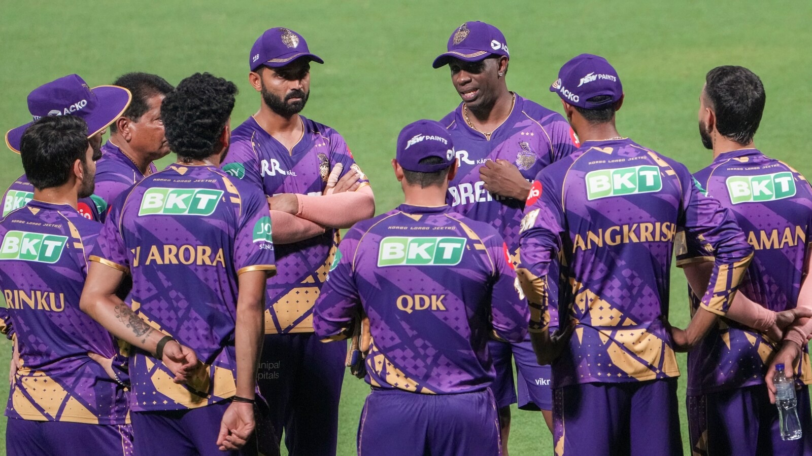 KKR జట్టు గుర్తింపును స్పిన్, పవర్ హిట్టింగ్ మరియు ఈడెన్ గార్డెన్స్ ఎలా నిర్మించాయి?